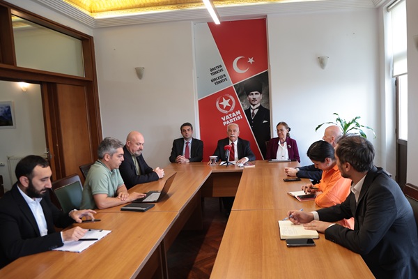 Türkiye Cumhurbaşkanı “meşruiyetini” ABD Başkanından değil Türk milletinden alır