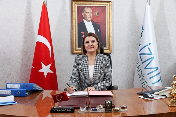 Fatma-Baskandan-Rektor-Canturke-cagri