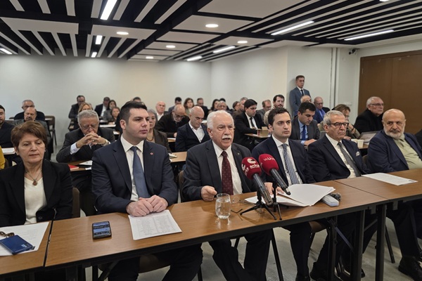 Perinçek, Türkiye’nin Savunması Venezuela ve İran’dan başlar