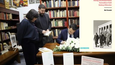 Demokratnâme Yayımlandı