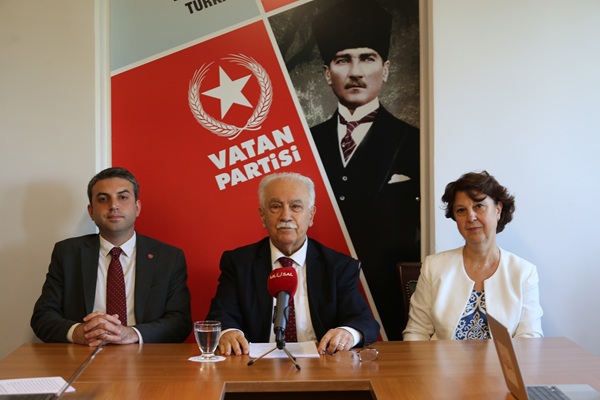 Perinçek: “Padişahlığı yıktığımız için Millî Mücadelede zafere ulaştık”
